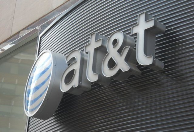 AT&T Brings FaceTime Over Cellular To All Data Plans, Unless You Have Unlimited Data