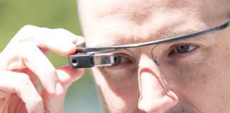 Google Glass To Get Native GPS And SMS Support