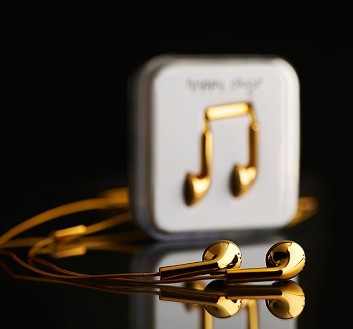 Have $15,000 To Blow? Check Out These Gold iPhone Earbuds