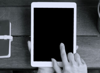 Apple component maker is biting its thumb at iPad 3 Retina display rumors